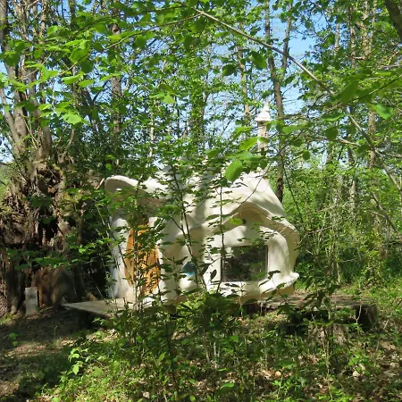 Kerterre, Petit Nid Des Petites Pyreneees * Sainte-Croix-de-Volvestre